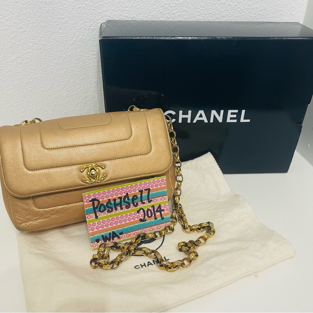 CHANEL Border mini rectangular flap - Picture 9 of 9